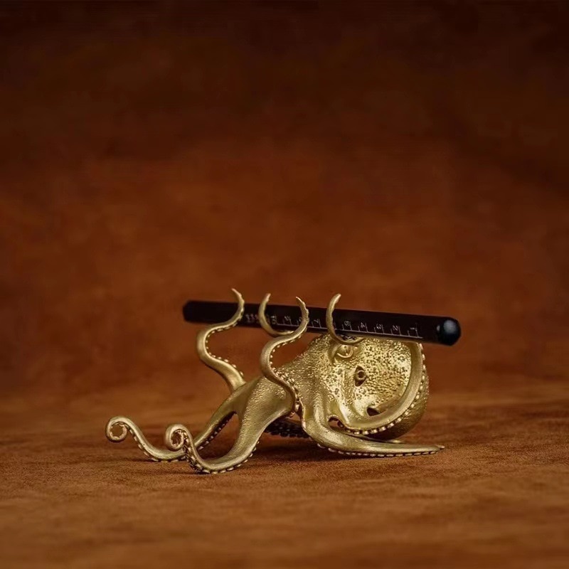 Creative Octopus Mobile Phone Stand Gold Octopus Decorative Ornament Pen Holder 1